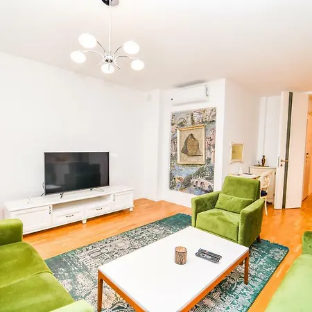 Apartament Modern 2bdr Apartment-best View- Free Parking