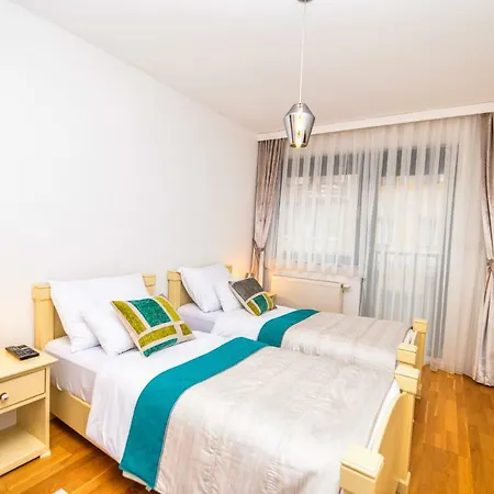 Modern 2bdr Apartment-best View- Free Parking *