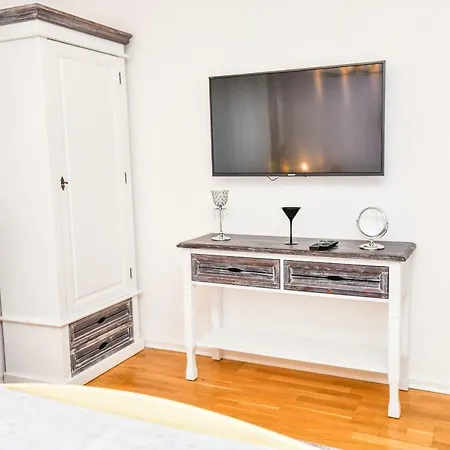 Modern 2bdr Apartment-best View- Free Parking
