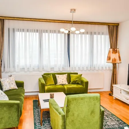 Modern 2bdr Apartment-best View- Free Parking *