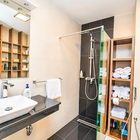 Apartament Modern 2bdr Apartment-best View- Free Parking Sarajewo